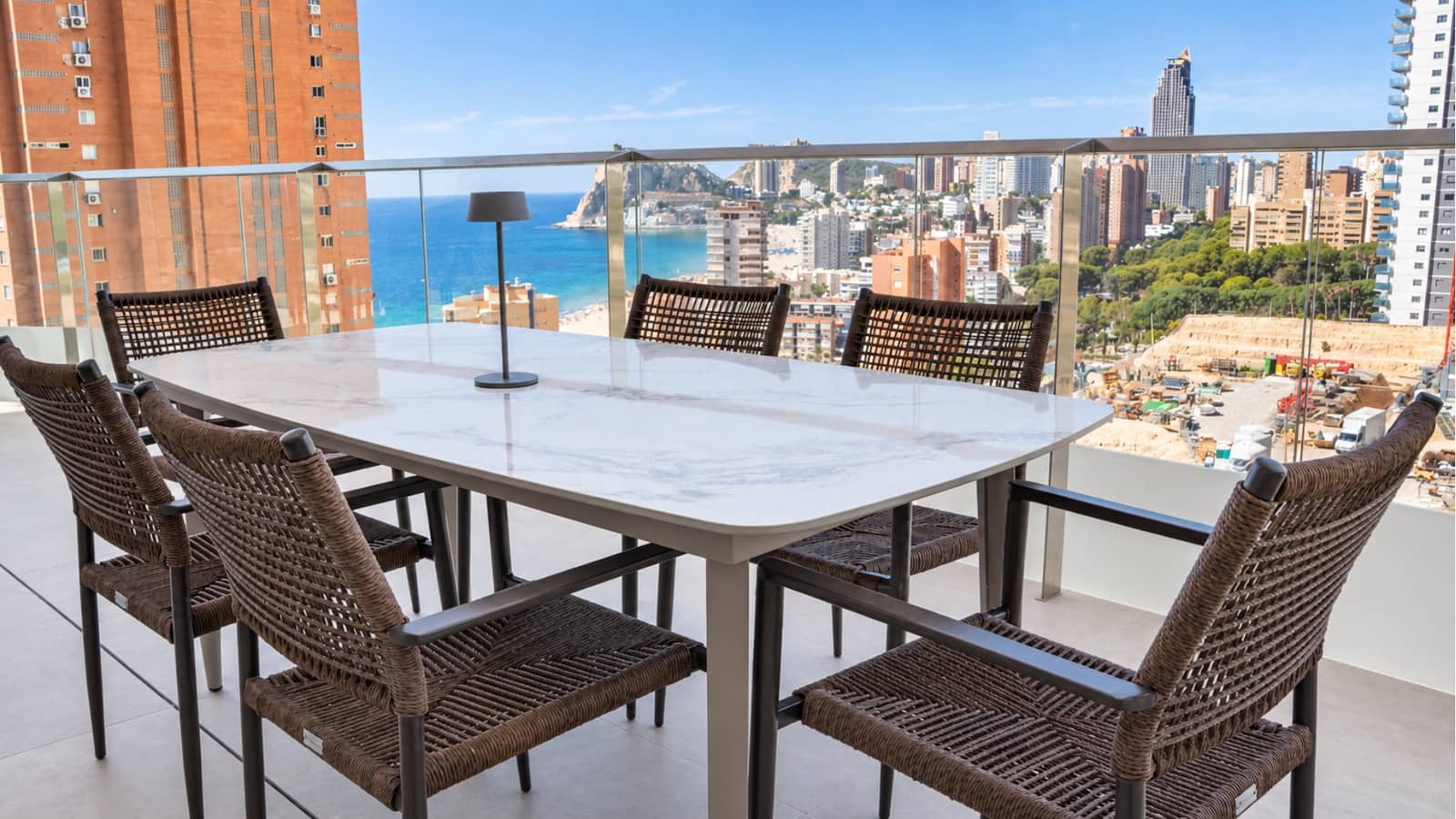 3 bedroom Apartment for sale in Benidorm with pool garage - € 898,000 (Ref: 10026069)