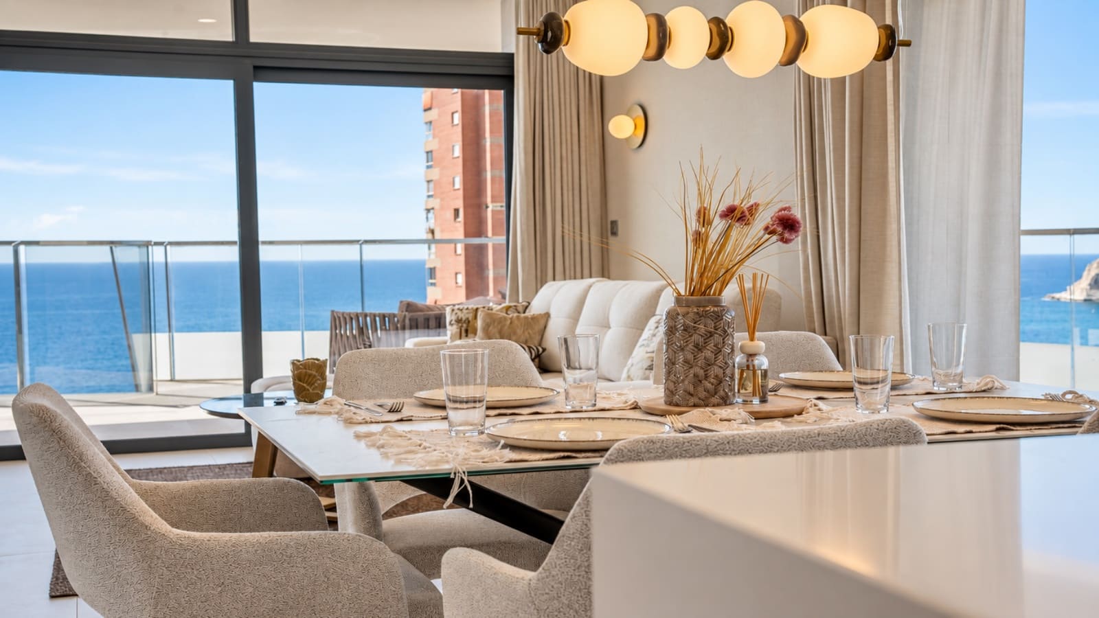 3 bedroom Apartment for sale in Benidorm with pool garage - € 898,000 (Ref: 10026069)