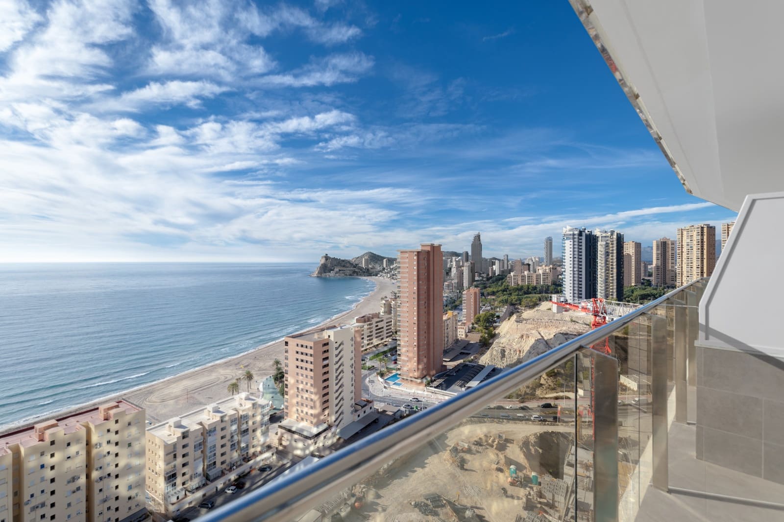 1 slaapkamer Appartement te koop in Benidorm met zwembad garage - € 562.000 (Ref: 10026087)