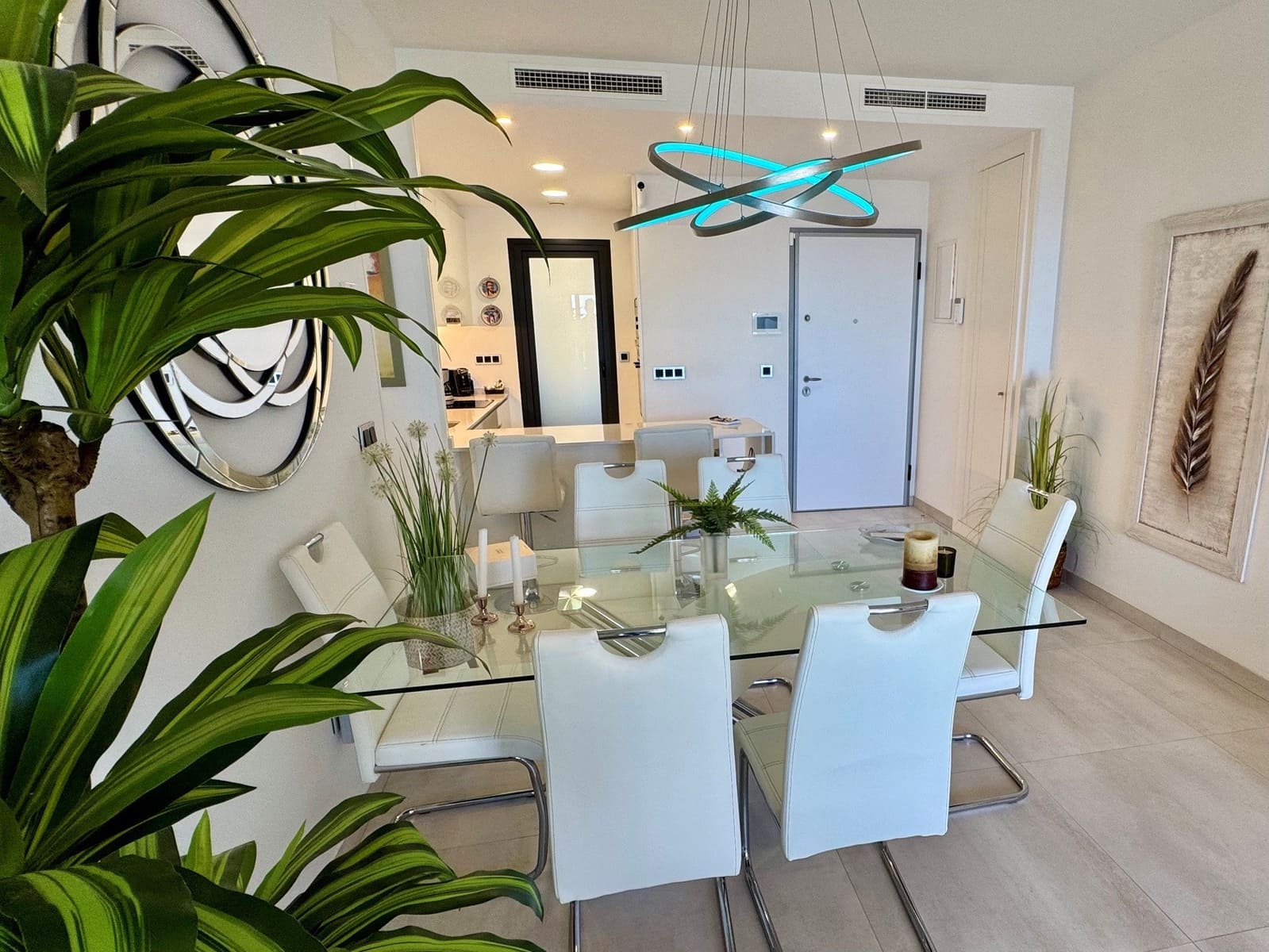 2 slaapkamer Appartement te koop in Benidorm met zwembad garage - € 675.000 (Ref: 10026091)
