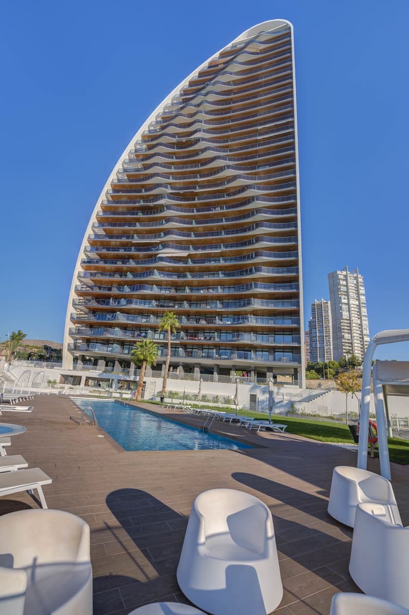 2 slaapkamer Appartement te koop in Benidorm met zwembad garage - € 675.000 (Ref: 10026091)