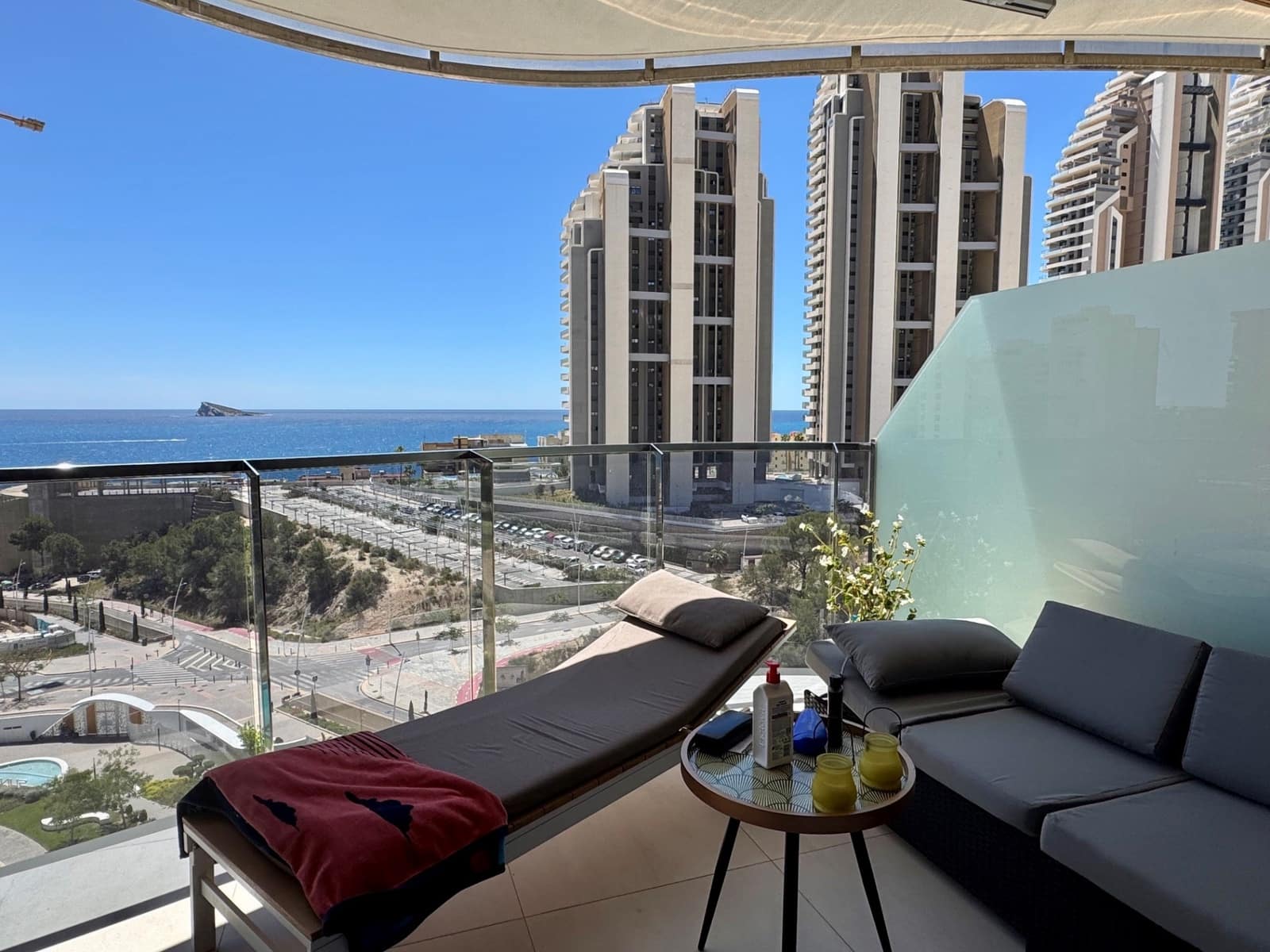 2 slaapkamer Appartement te koop in Benidorm met zwembad garage - € 675.000 (Ref: 10026091)