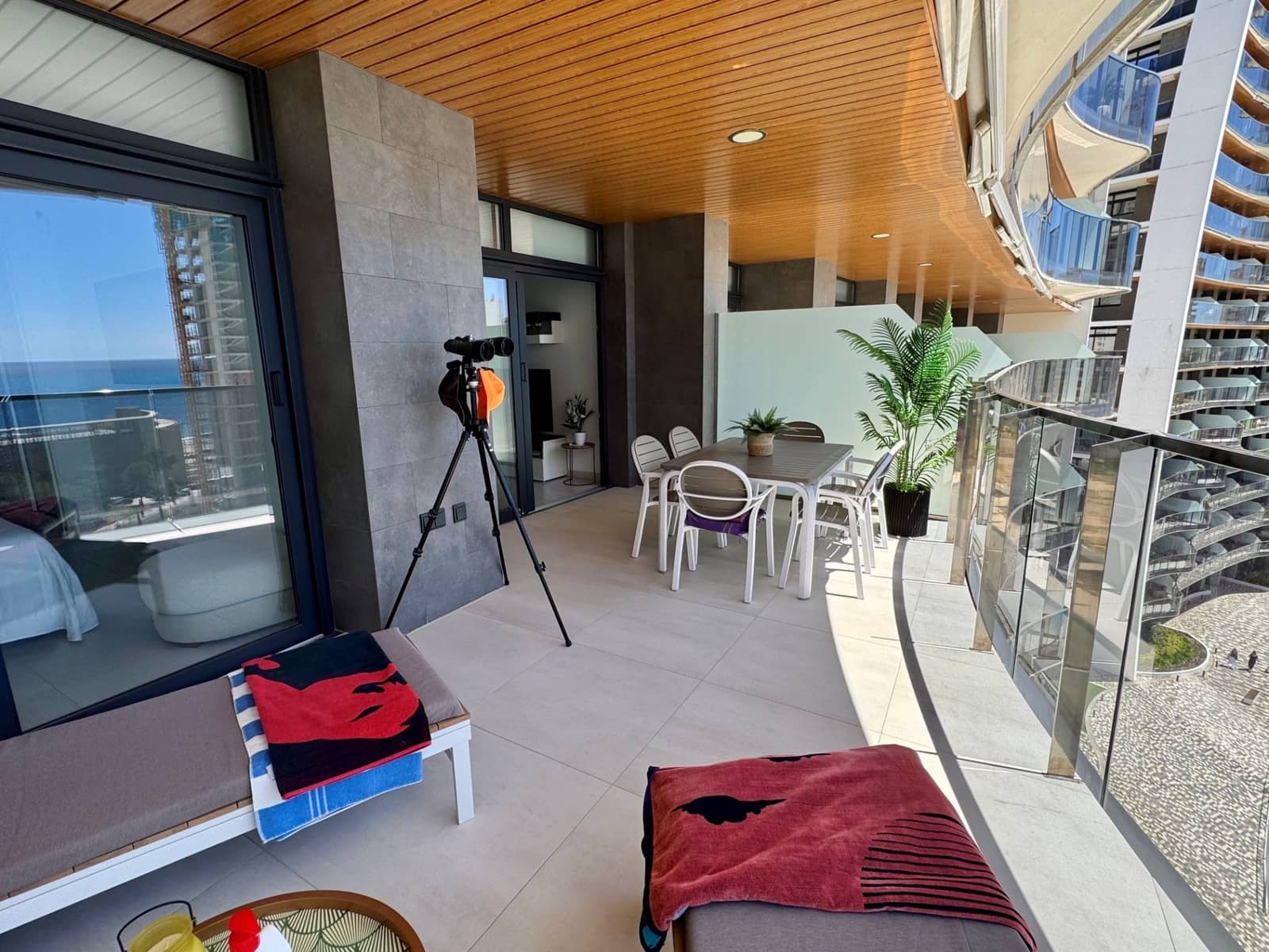 2 slaapkamer Appartement te koop in Benidorm met zwembad garage - € 675.000 (Ref: 10026091)