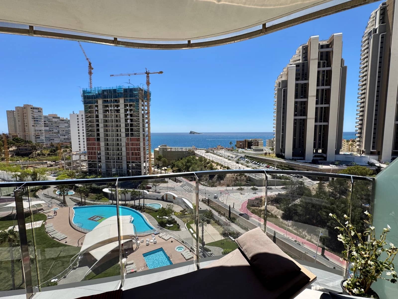 2 slaapkamer Appartement te koop in Benidorm met zwembad garage - € 675.000 (Ref: 10026091)