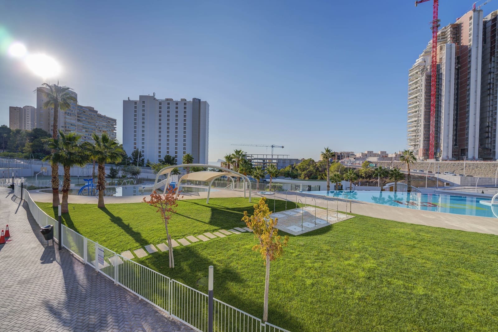 2 slaapkamer Appartement te koop in Benidorm met zwembad garage - € 675.000 (Ref: 10026091)