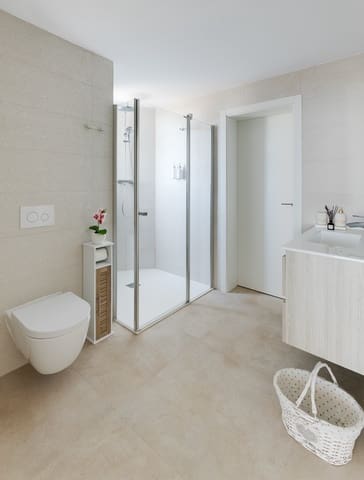 2 makuuhuone Huoneisto myytävänä paikassa Playa Poniente, Benidorm mukana uima-altaan 
autotalli - 595 000 € (Ref: 10026092)