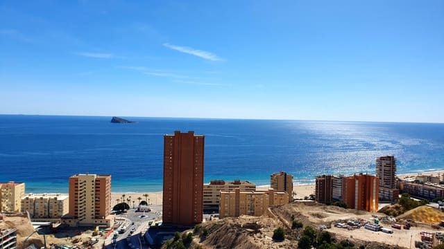 2 makuuhuone Huoneisto myytävänä paikassa Playa Poniente, Benidorm mukana uima-altaan 
autotalli - 595 000 € (Ref: 10026092)