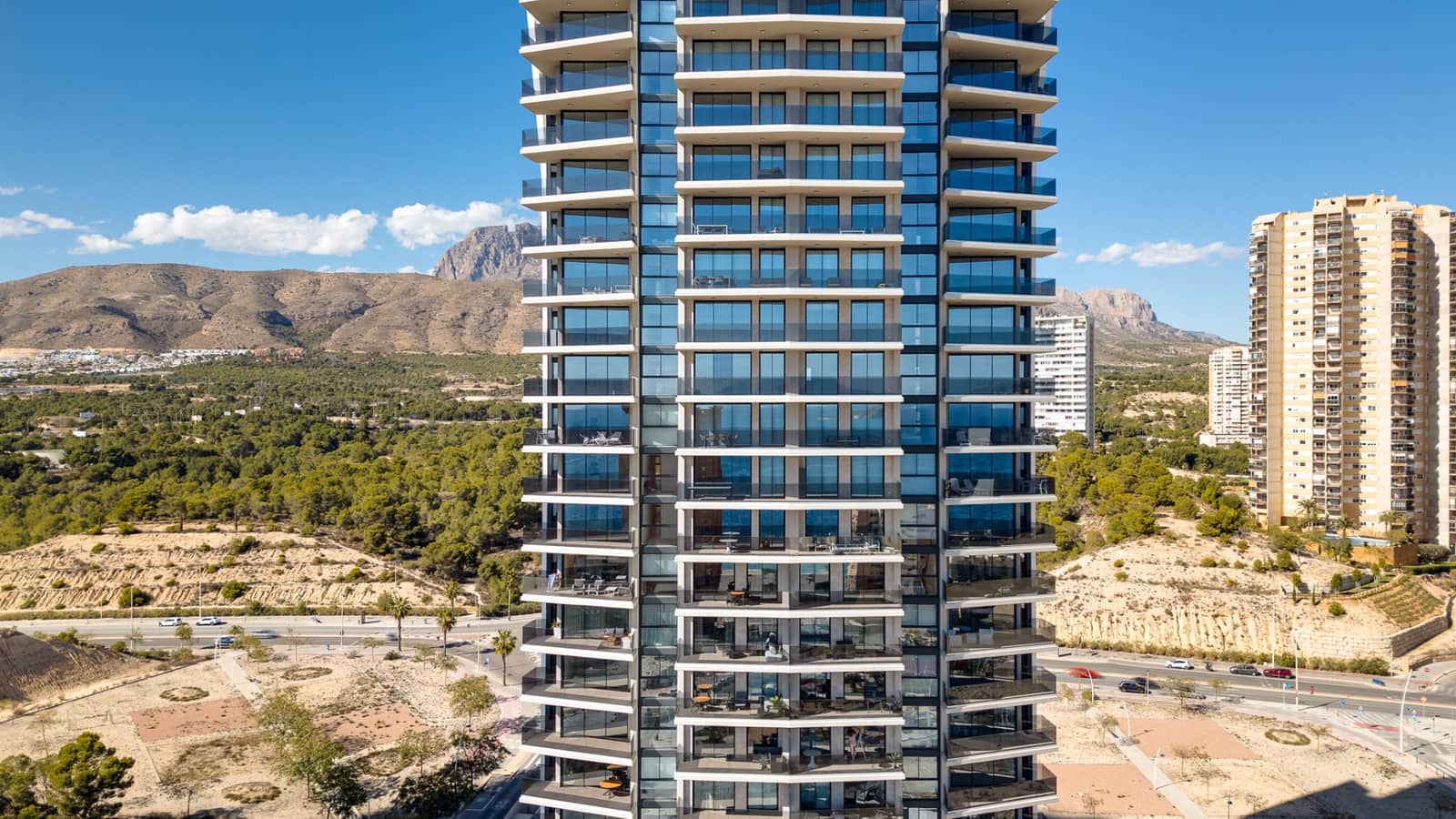 2 makuuhuone Huoneisto myytävänä paikassa Benidorm mukana uima-altaan 
autotalli - 595 000 € (Ref: 10026092)