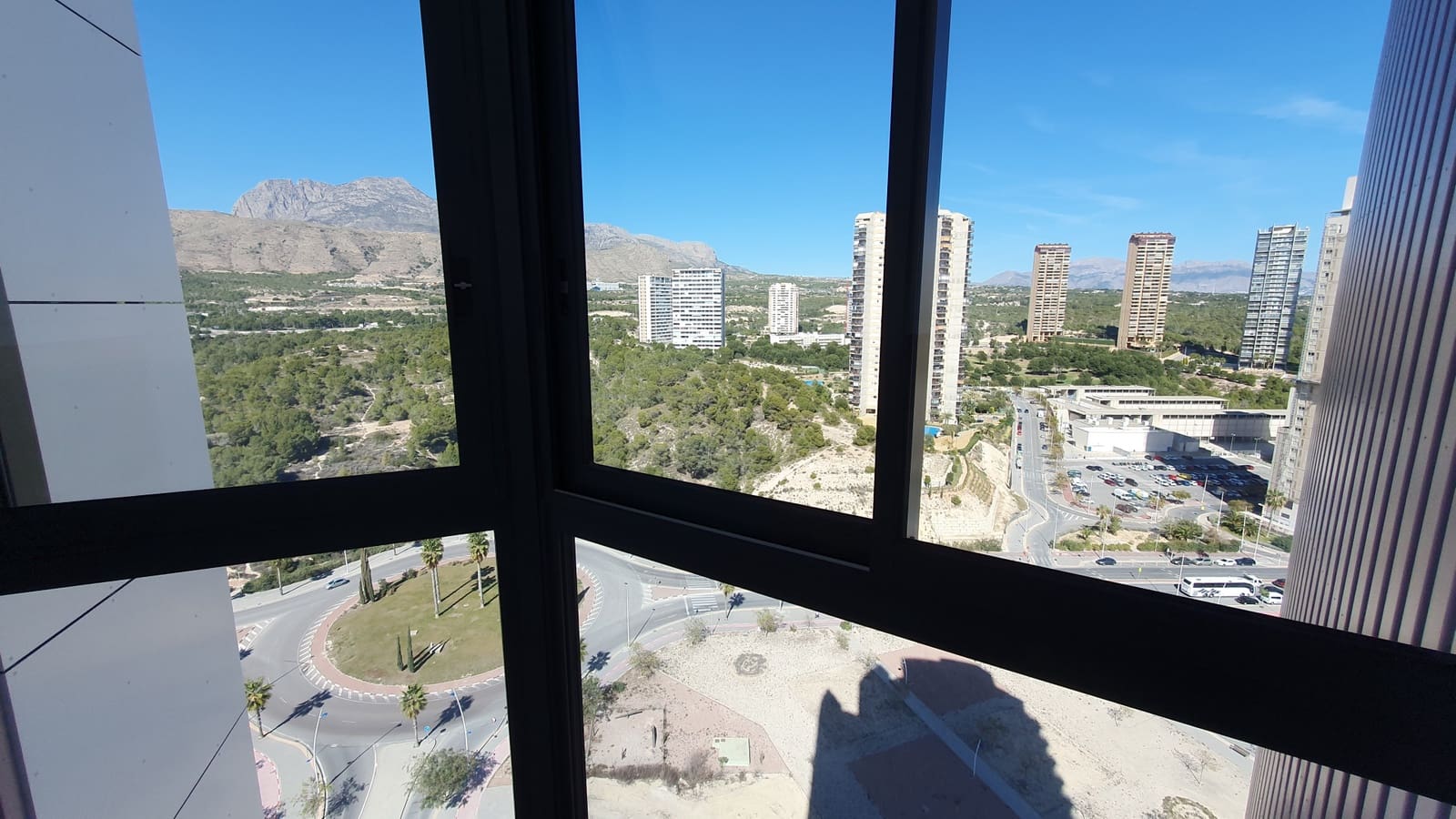 2 makuuhuone Huoneisto myytävänä paikassa Benidorm mukana uima-altaan 
autotalli - 595 000 € (Ref: 10026092)