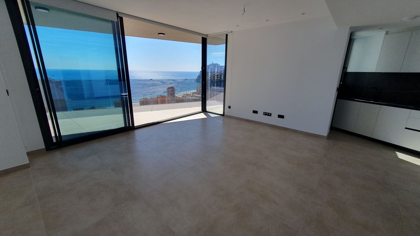 2 makuuhuone Huoneisto myytävänä paikassa Benidorm mukana uima-altaan 
autotalli - 595 000 € (Ref: 10026092)