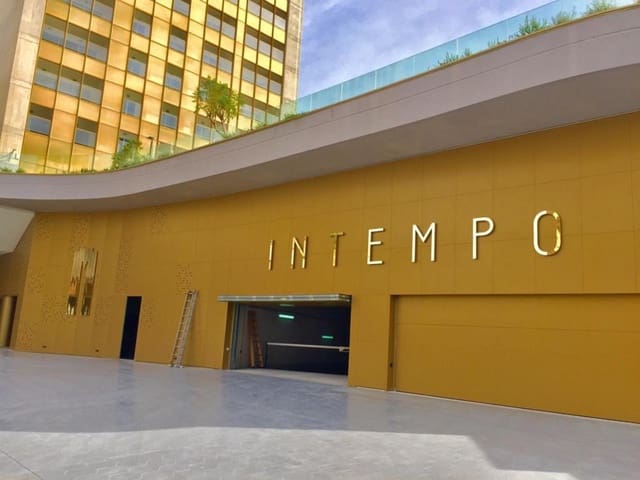1 sypialnia Apartament na sprzedaż w Benidorm z basenem garażem - 375 000 € (Ref: 10026105)