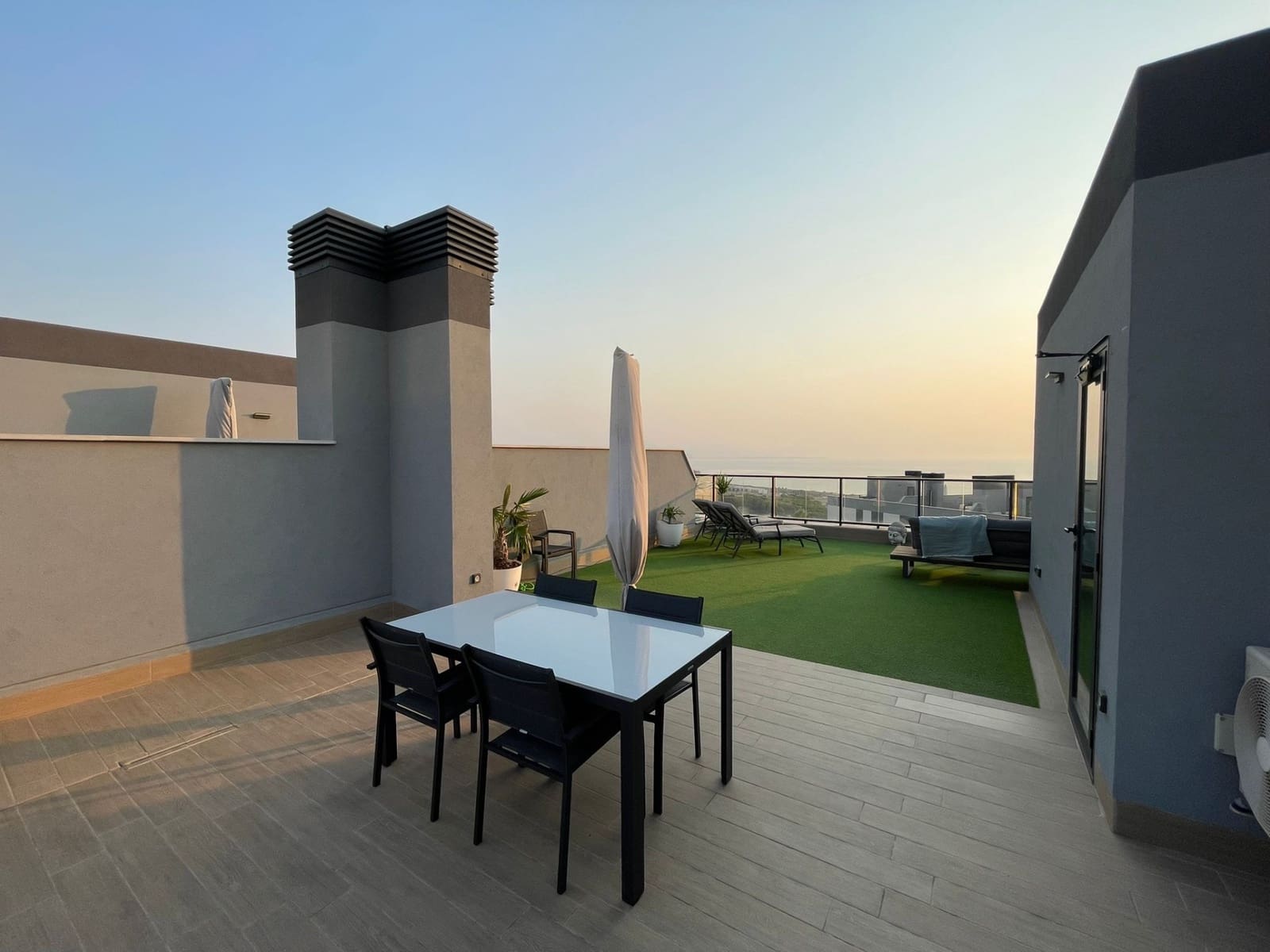 2 sovrum Takvåning till salu i Gran Alacant - 499 000 € (Ref: 10026116)