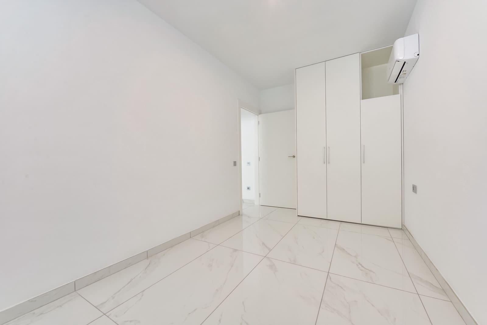 7 bedroom Villa for sale in Finestrat with garage - € 1,900,000 (Ref: 10026120)