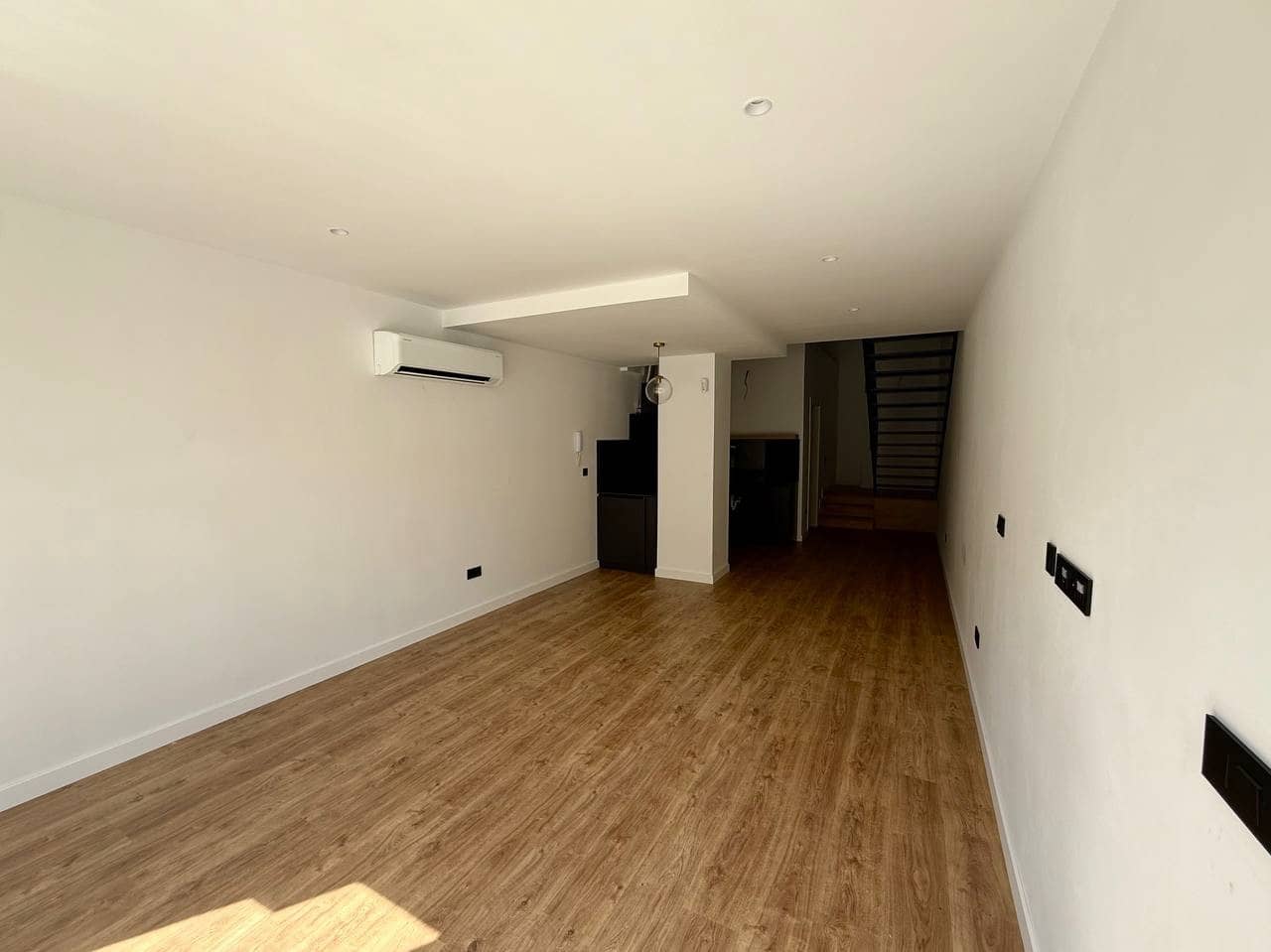 1 slaapkamer Appartement te koop in Alicante stad met zwembad garage - € 289.900 (Ref: 10168738)