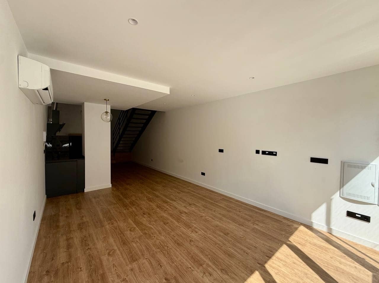 1 slaapkamer Appartement te koop in Alicante stad met zwembad garage - € 289.900 (Ref: 10168738)