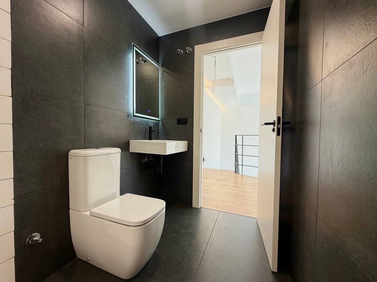 1 slaapkamer Appartement te koop in Alicante stad met zwembad garage - € 289.900 (Ref: 10168738)