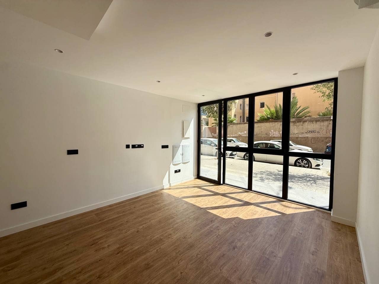 1 slaapkamer Appartement te koop in Alicante stad met zwembad garage - € 289.900 (Ref: 10168738)