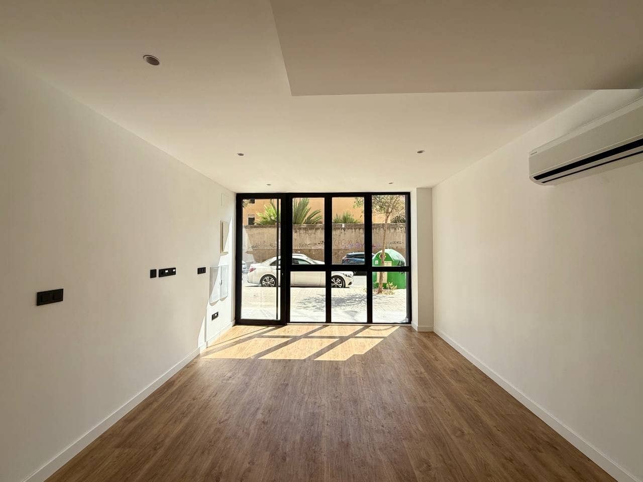 1 slaapkamer Appartement te koop in Alicante stad met zwembad garage - € 289.900 (Ref: 10168738)