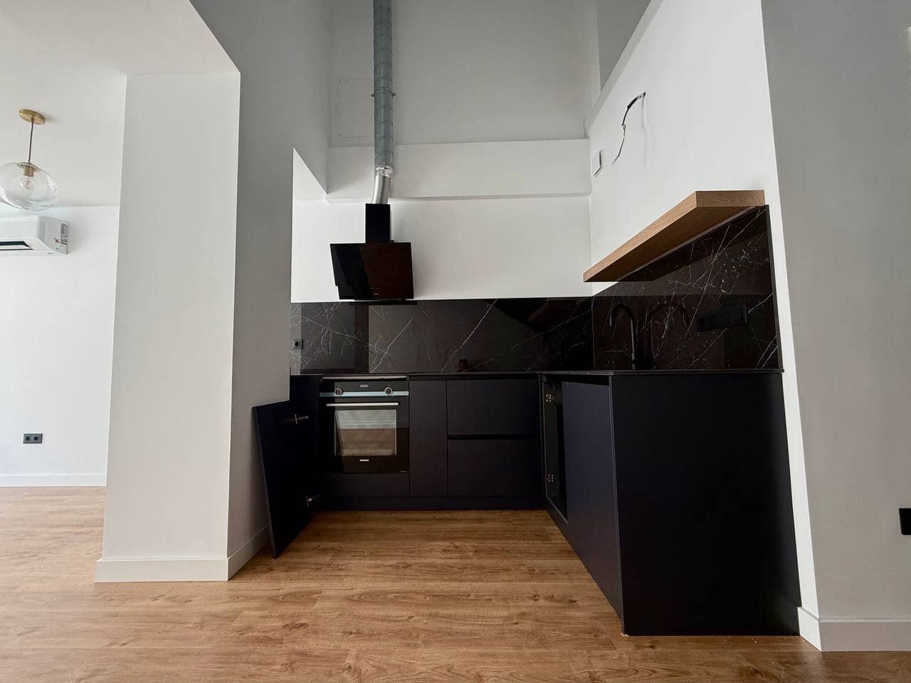 1 slaapkamer Appartement te koop in Alicante stad met zwembad garage - € 289.900 (Ref: 10168738)