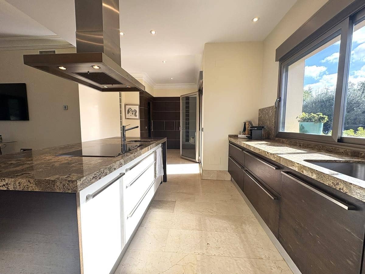 5 soveværelse Villa til salg i La Alcayna med garage - € 1.300.000 (Ref: 9548937)