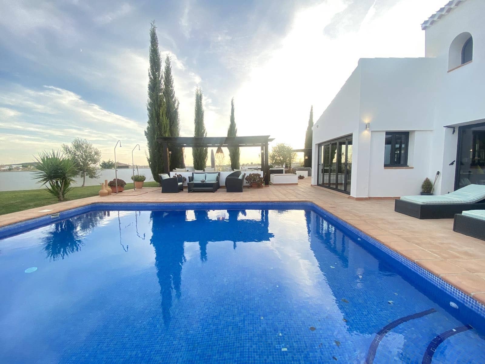 5 sypialnia Willa na sprzedaż w Banos y Mendigo z basenem garażem - 995 000 € (Ref: 9548939)