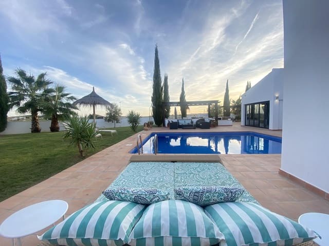 5 sovrum Villa till salu i El Valle Golf Resort, Murcia stad med pool garage - 995 000 € (Ref: 9548939)