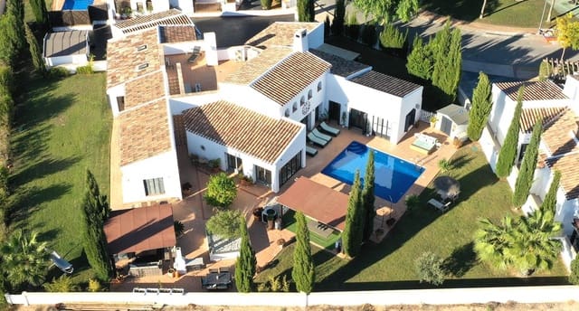 5 sovrum Villa till salu i El Valle Golf Resort, Murcia stad med pool garage - 995 000 € (Ref: 9548939)