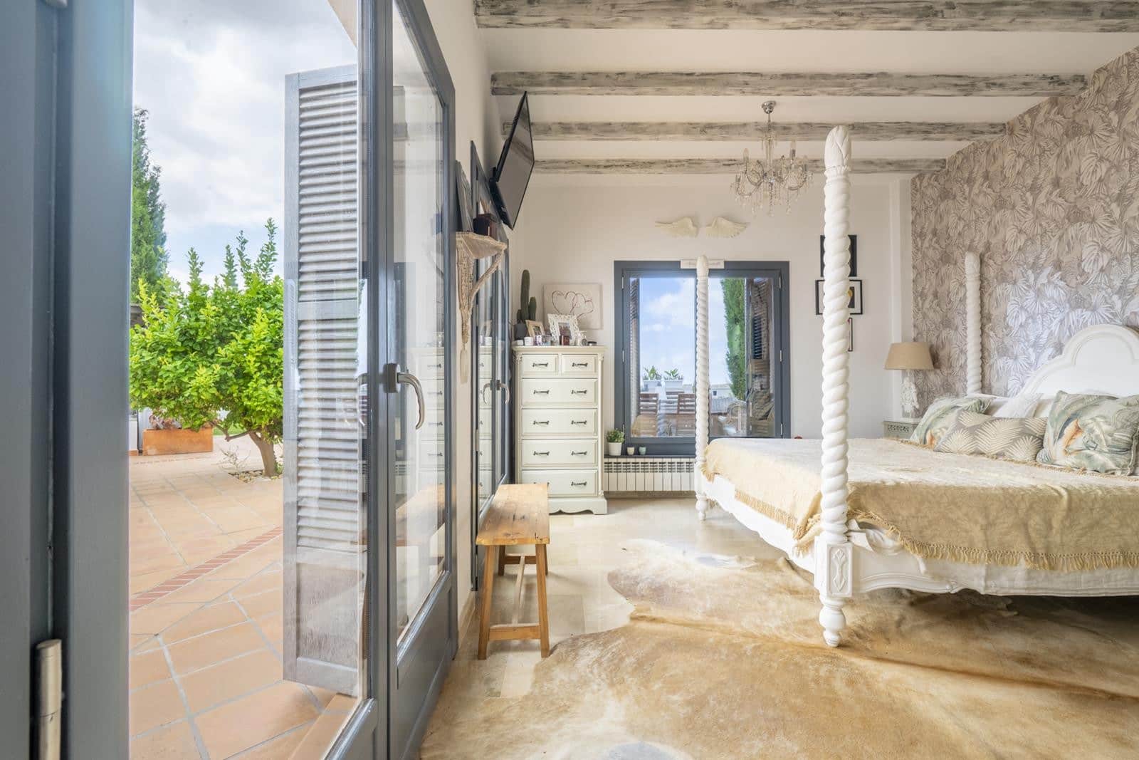 5 sovrum Villa till salu i El Valle Golf Resort med pool garage - 995 000 € (Ref: 9548939)