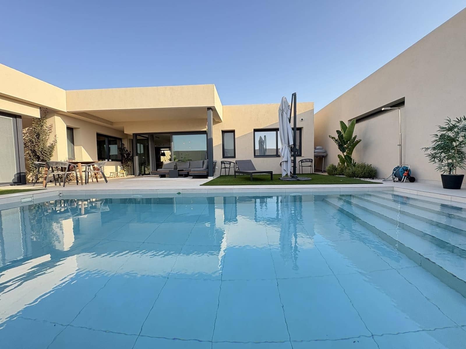 4 soveværelse Villa til salg i Banos y Mendigo med swimmingpool garage - € 595.000 (Ref: 9556130)