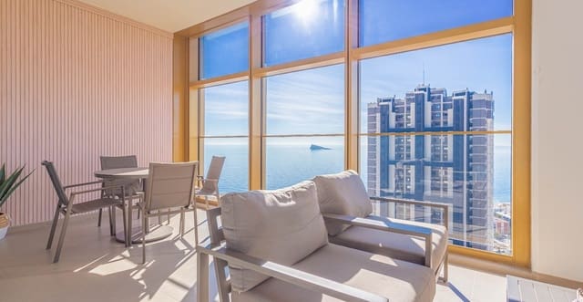 2 sovrum Lägenhet till salu i Benidorm med pool - 525 000 € (Ref: 9565510)