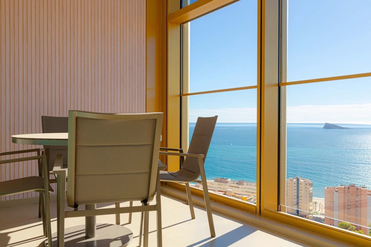 2 sovrum Lägenhet till salu i Benidorm med pool - 525 000 € (Ref: 9565510)