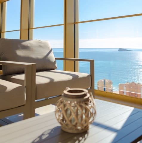 2 slaapkamer Appartement te koop in Benidorm met zwembad - € 525.000 (Ref: 9565510)