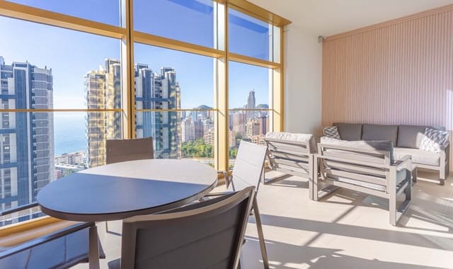 2 slaapkamer Appartement te koop in Benidorm met zwembad - € 525.000 (Ref: 9565510)