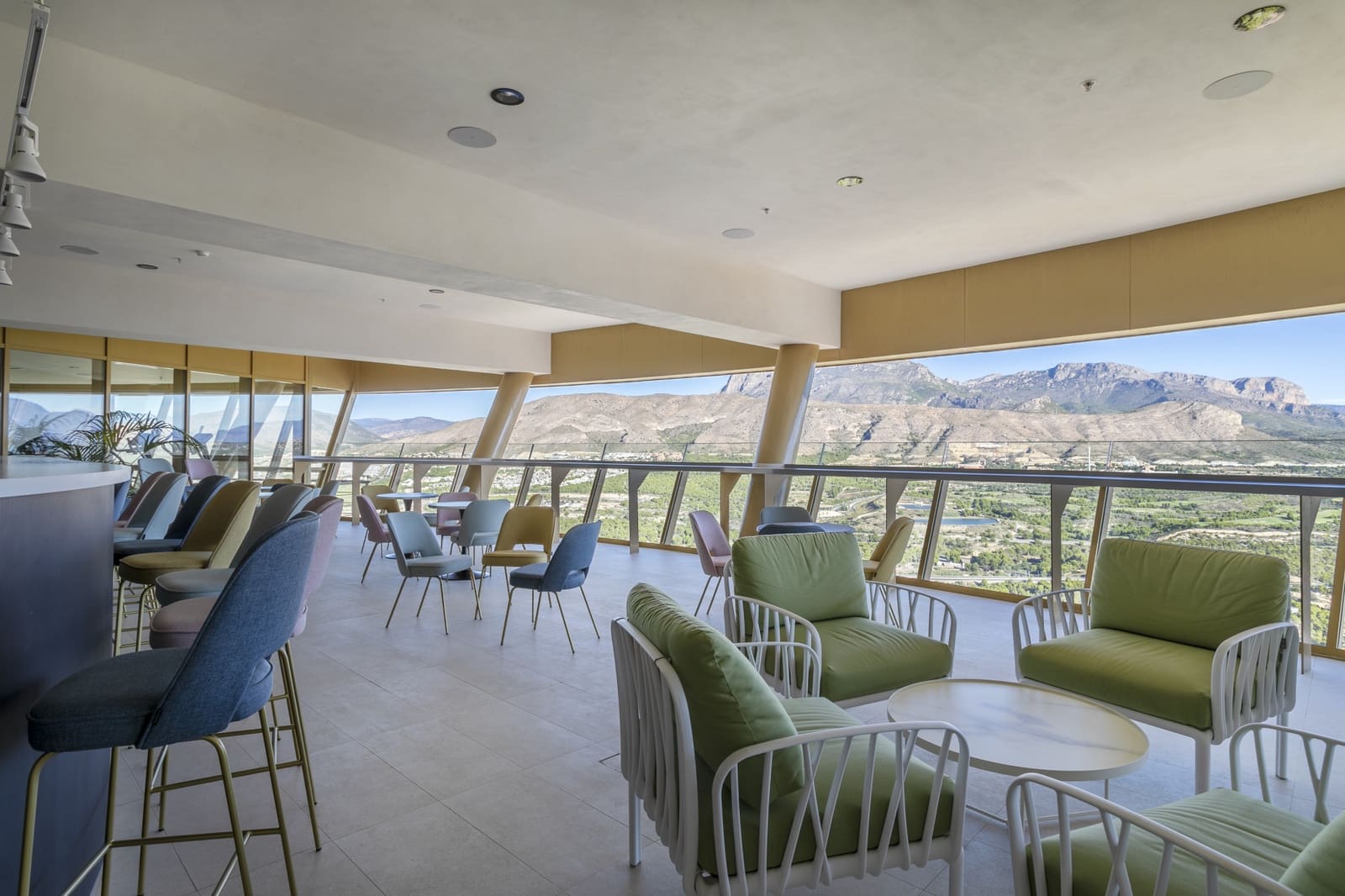 2 soveværelse Lejlighed til salg i Benidorm med swimmingpool garage - € 579.000 (Ref: 9565511)