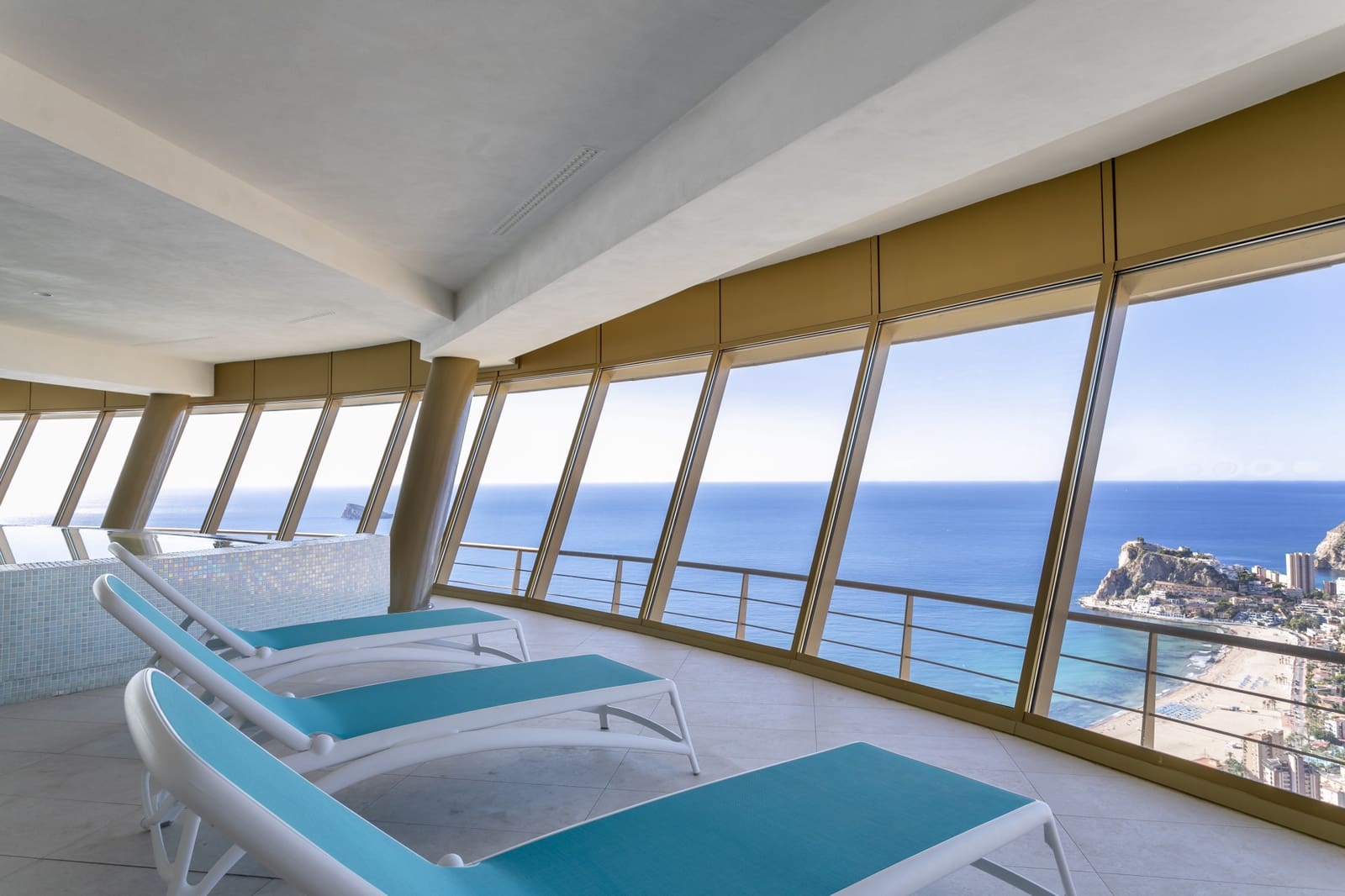 2 soveværelse Lejlighed til salg i Benidorm med swimmingpool garage - € 579.000 (Ref: 9565511)