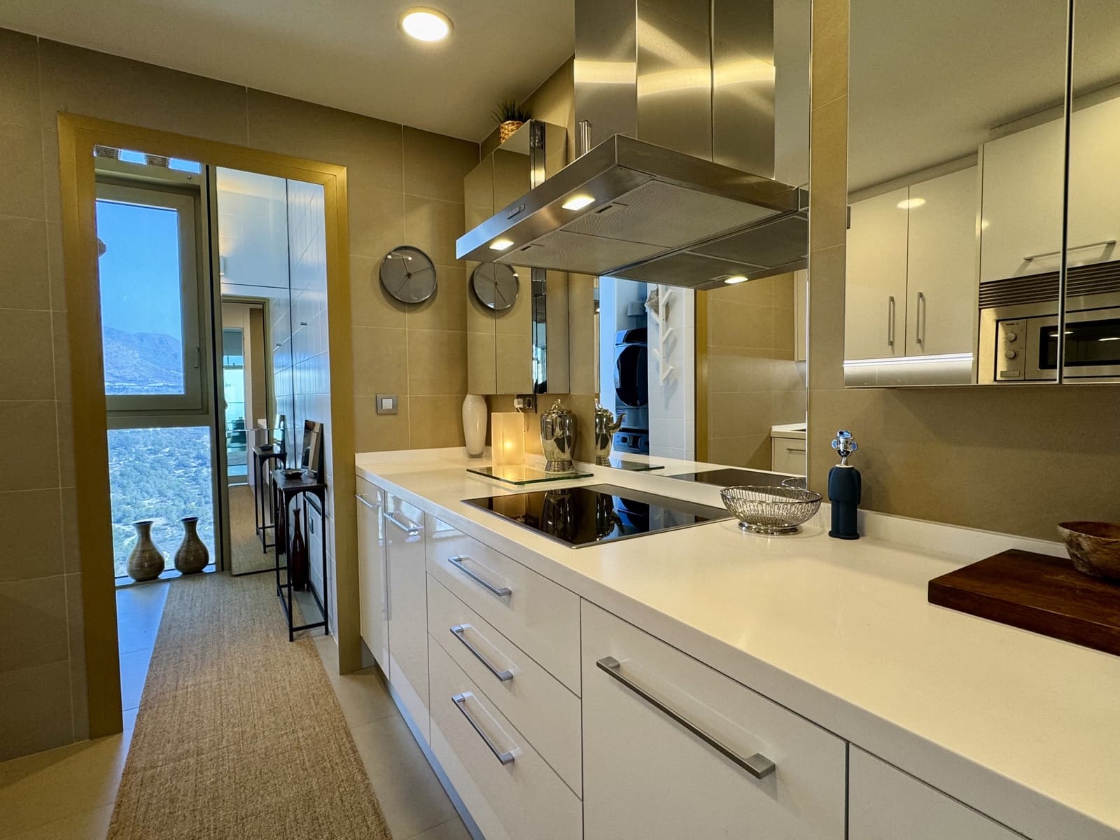 2 soveværelse Lejlighed til salg i Benidorm med swimmingpool garage - € 579.000 (Ref: 9565511)