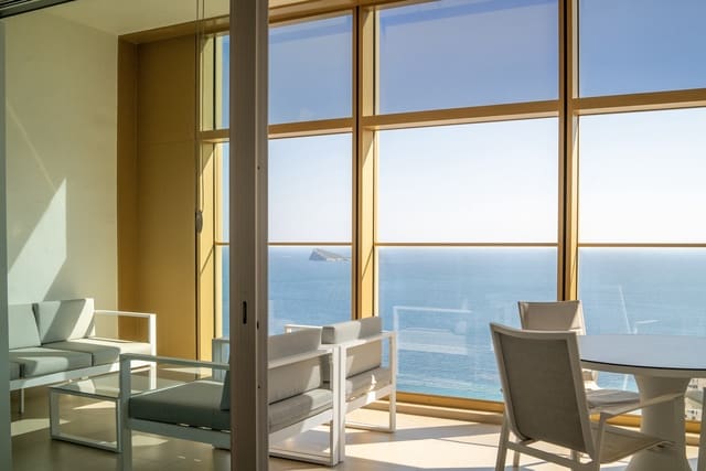 2 slaapkamer Appartement te koop in Benidorm met zwembad garage - € 529.000 (Ref: 9565512)