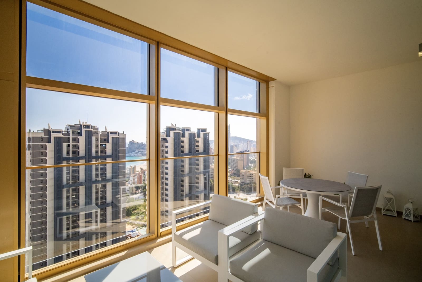 2 sypialnia Apartament na sprzedaż w Benidorm z basenem garażem - 529 000 € (Ref: 9565512)