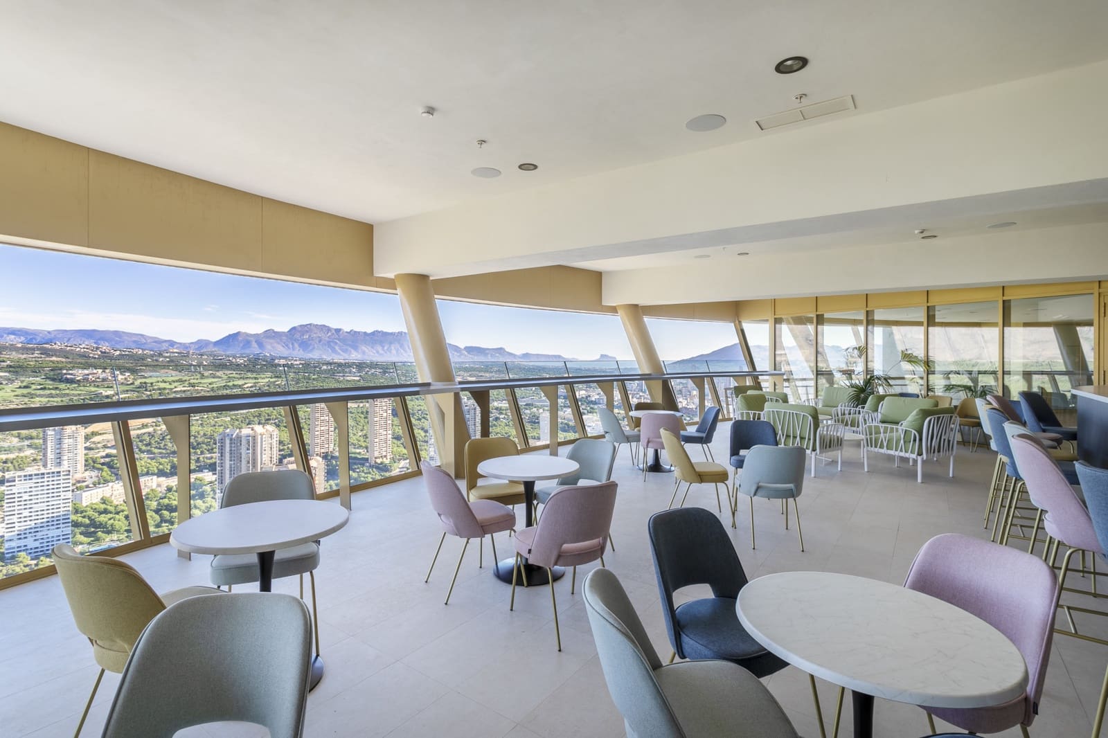 2 sovrum Lägenhet till salu i Benidorm med pool garage - 439 000 € (Ref: 9565513)