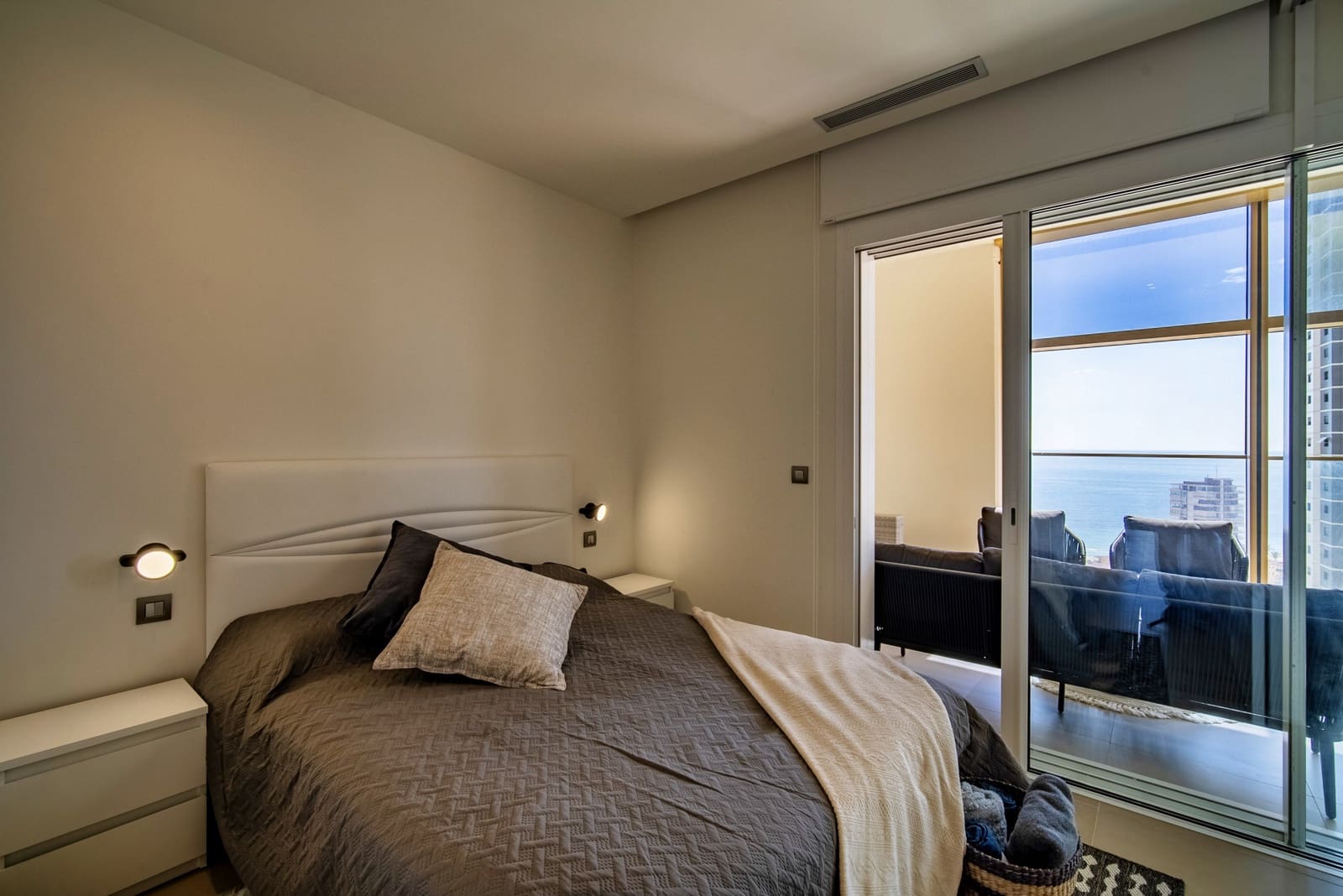 2 sovrum Lägenhet till salu i Benidorm med pool garage - 439 000 € (Ref: 9565513)