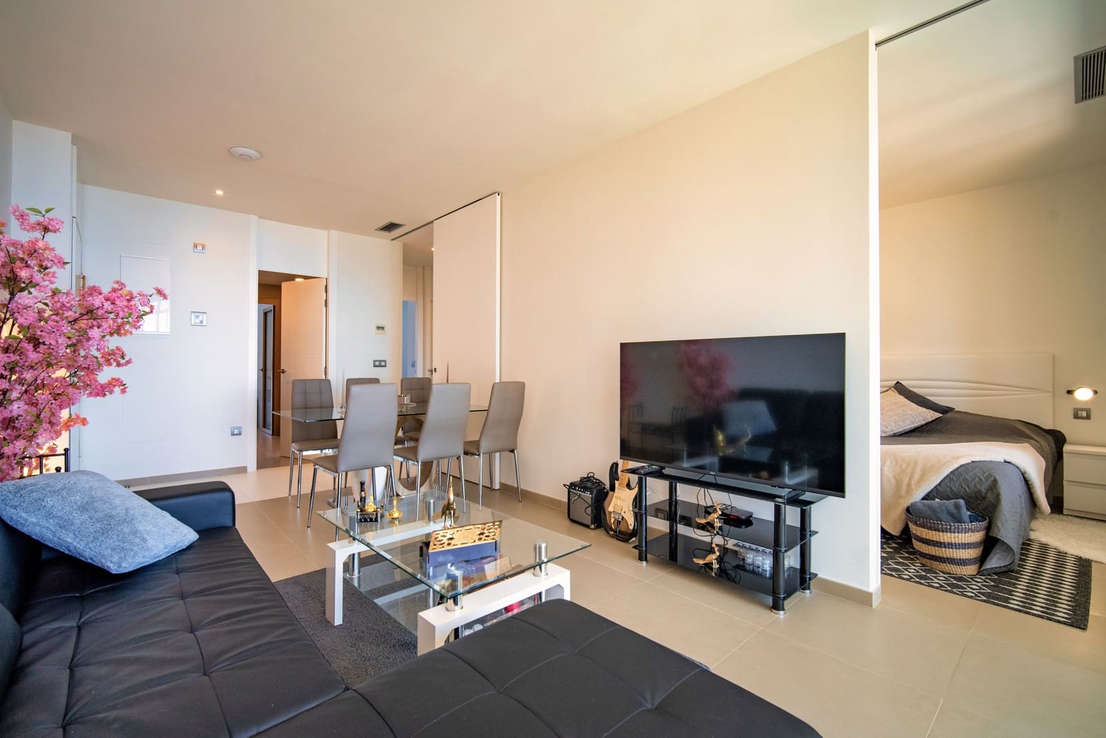 2 bedroom Apartment for sale in Benidorm with pool garage - € 429,000 (Ref: 9565513)