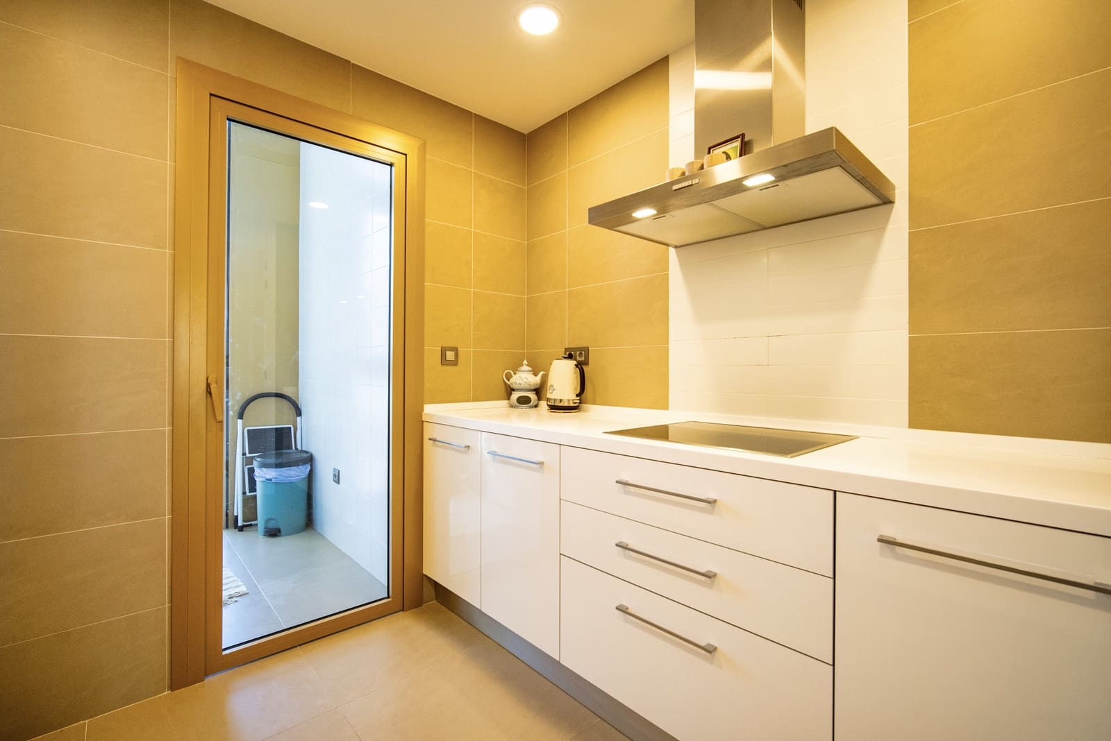 2 bedroom Apartment for sale in Benidorm with pool garage - € 429,000 (Ref: 9565513)