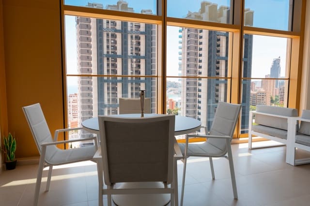 2 bedroom Apartment for sale in Benidorm with pool garage - € 469,000 (Ref: 9565514)