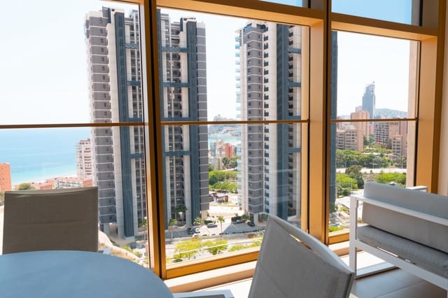 2 bedroom Apartment for sale in Benidorm with pool garage - € 469,000 (Ref: 9565514)