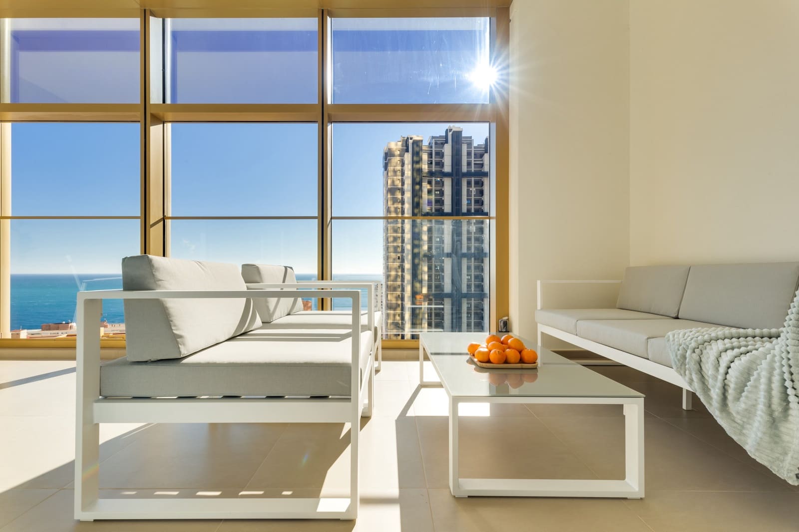 Apartamento de 2 habitaciones en Benidorm en venta con piscina garaje - 469.000 € (Ref: 9565514)