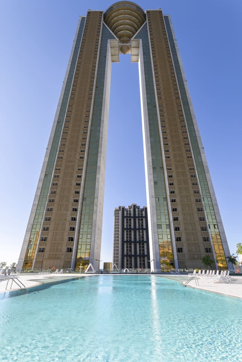 Apartamento de 2 habitaciones en Benidorm en venta con piscina garaje - 469.000 € (Ref: 9565514)