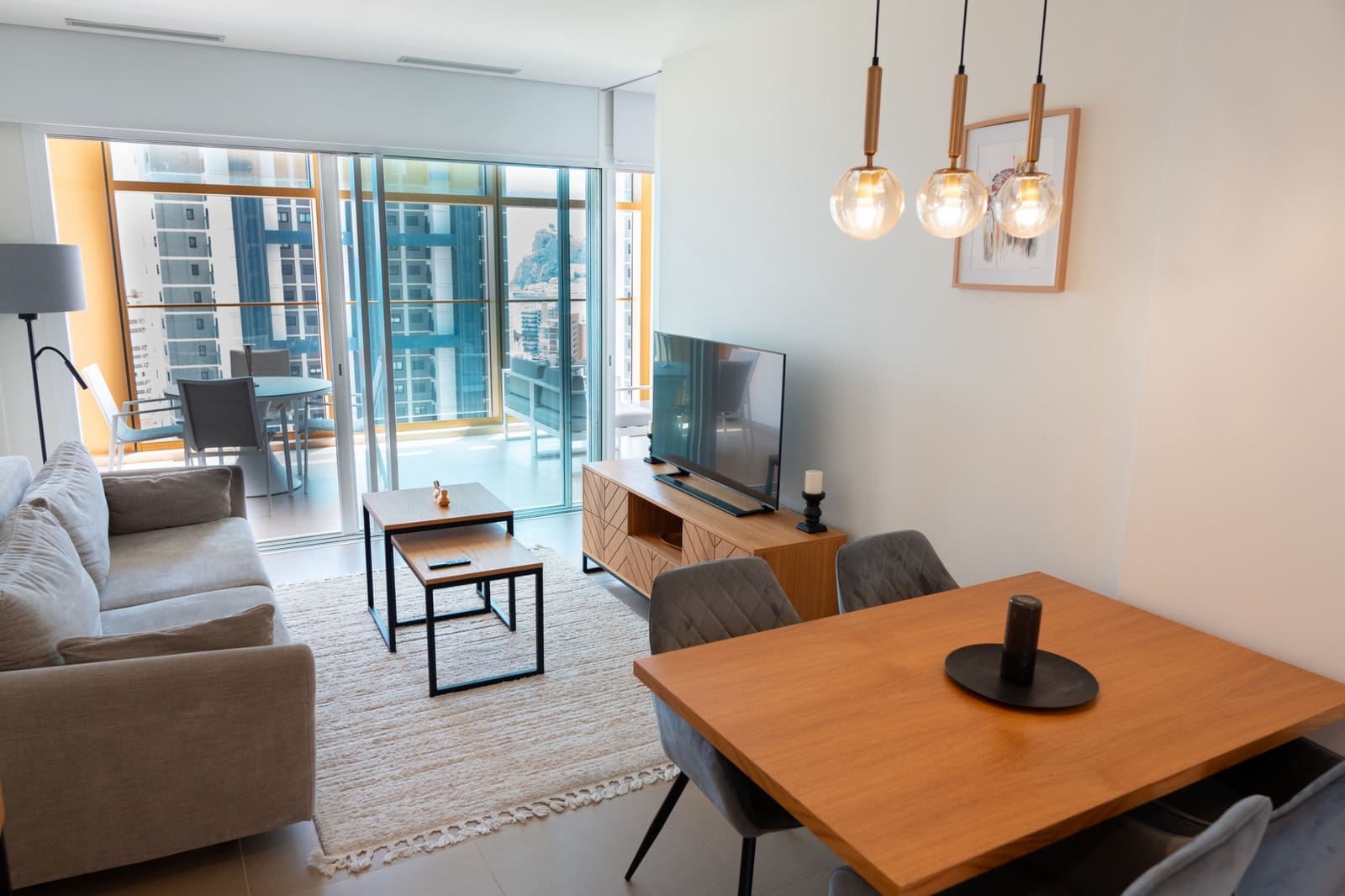 Apartamento de 2 habitaciones en Benidorm en venta con piscina garaje - 469.000 € (Ref: 9565514)