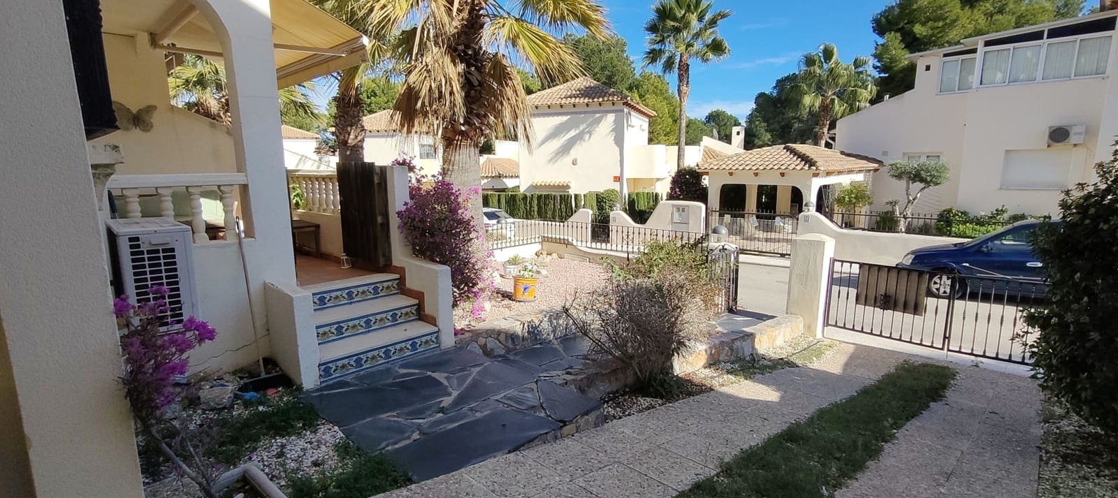 3 bedroom Semi-detached Villa for sale in Las Ramblas Golf with pool garage - € 269,000 (Ref: 9565515)