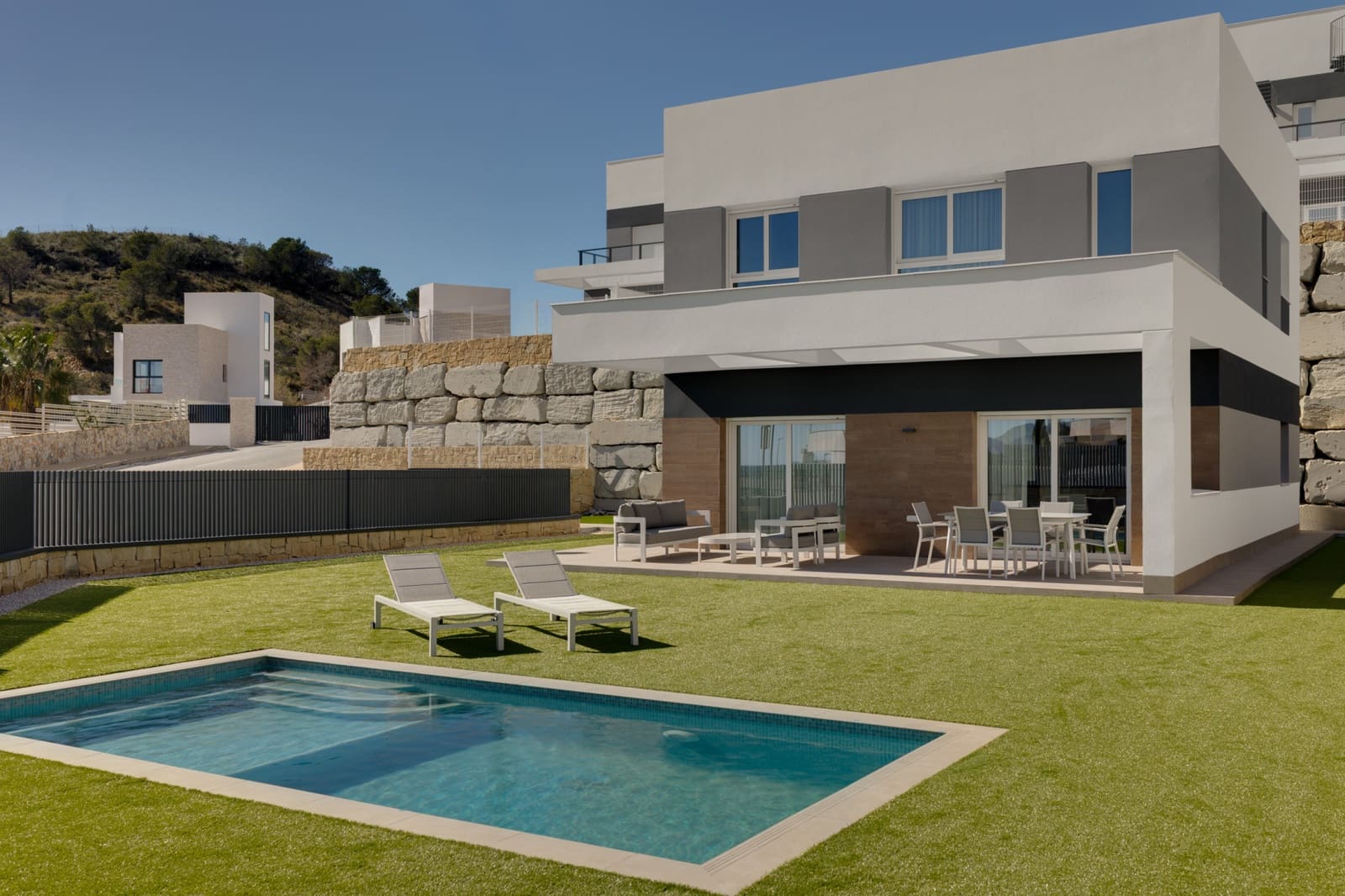 Chalet de 4 habitaciones en Finestrat en venta con piscina garaje - 555.000 € (Ref: 9565518)