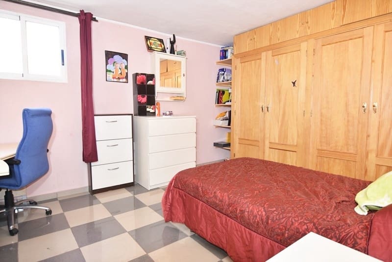 3 soveværelse Semi-Rækkehus til salg i Benidorm med swimmingpool garage - € 405.000 (Ref: 9565519)